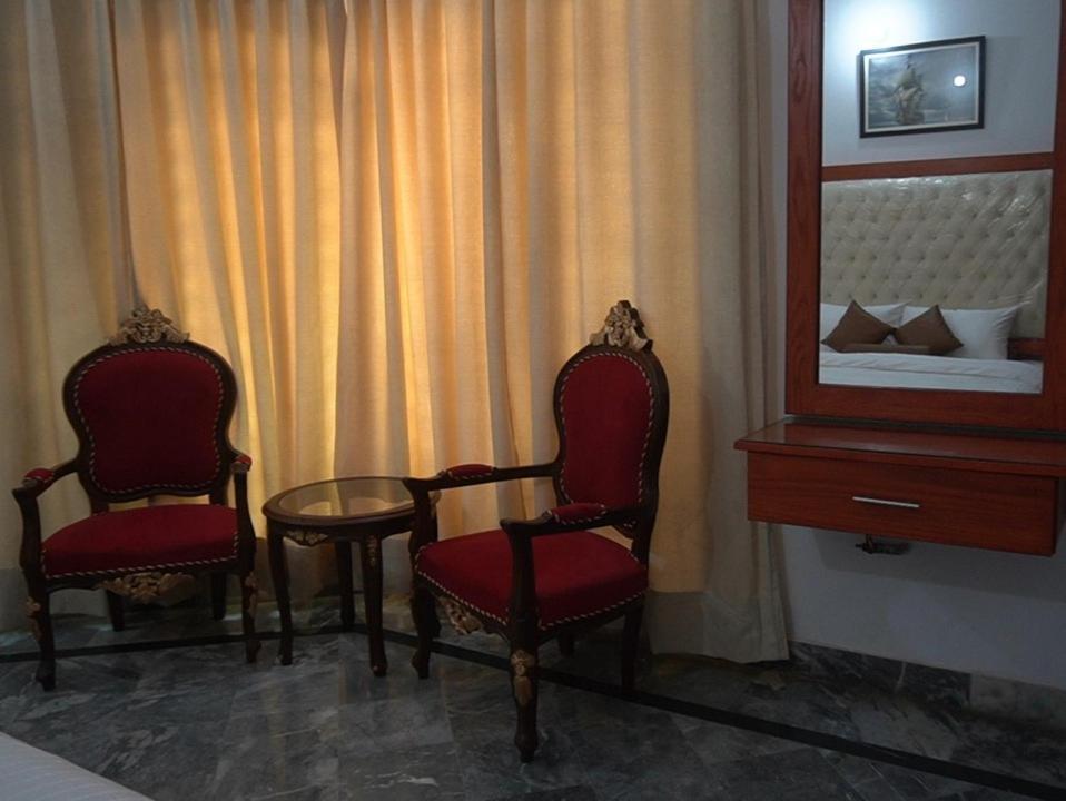 Family Guest House Lahore Near Airport Eksteriør billede