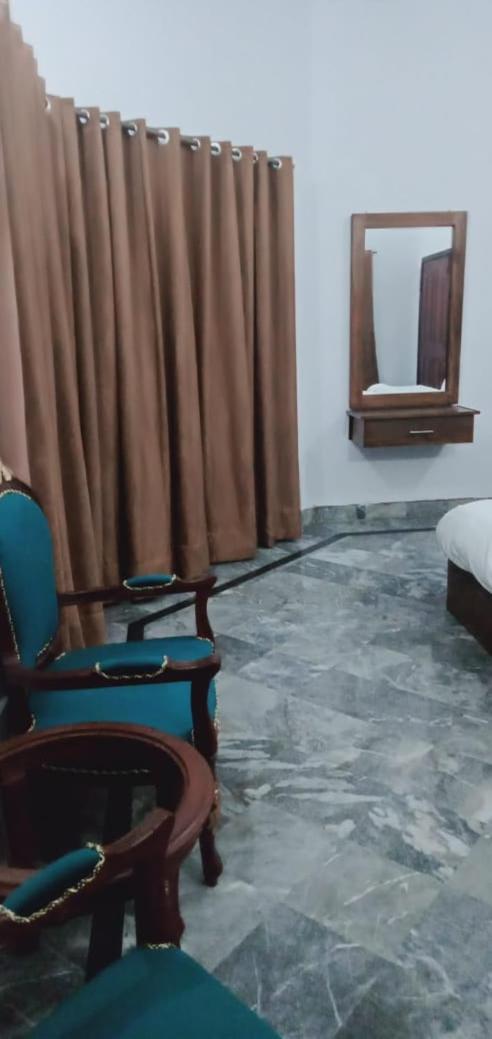 Family Guest House Lahore Near Airport Eksteriør billede