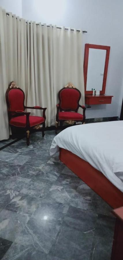Family Guest House Lahore Near Airport Eksteriør billede